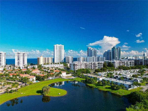 1000 Parkview Dr , Unit 809, Hallandale Beach, FL 33009
