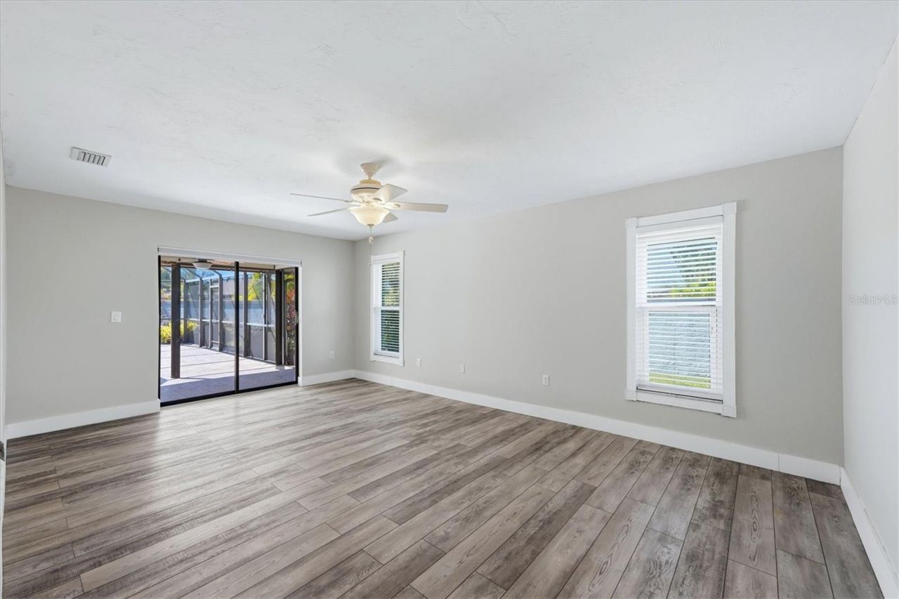 6993 Country Lakes Circle , Sarasota, FL 34243 Photo