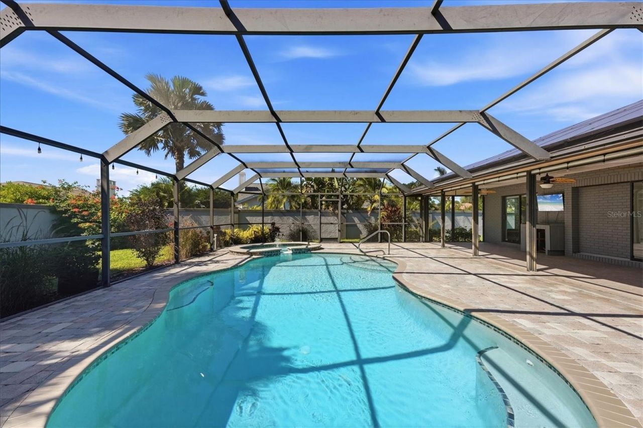 6993 Country Lakes Circle , Sarasota, FL 34243 Photo