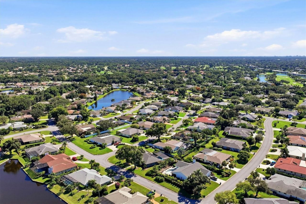 6993 Country Lakes Circle , Sarasota, FL 34243 Photo