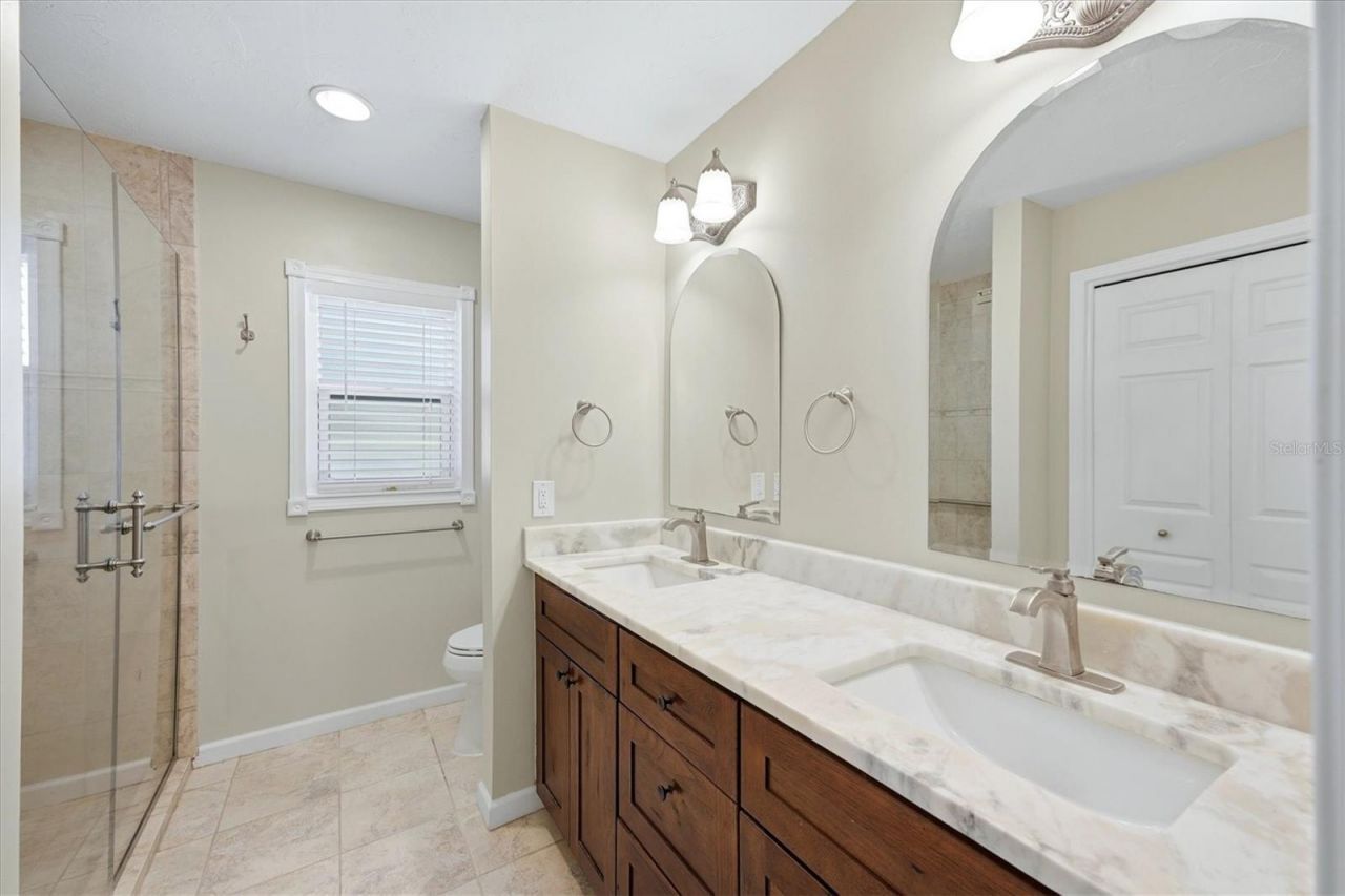 6993 Country Lakes Circle , Sarasota, FL 34243 Photo