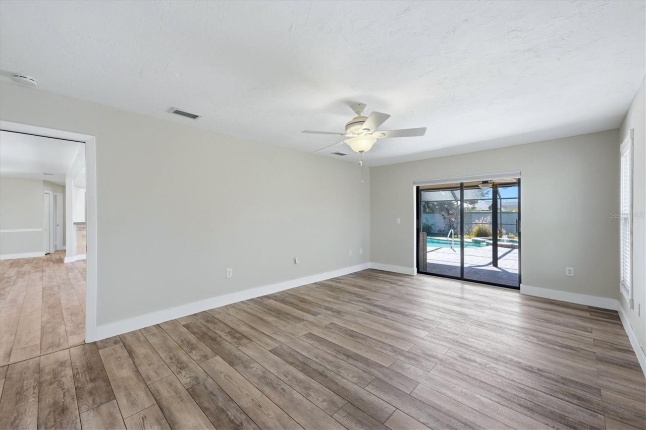 6993 Country Lakes Circle , Sarasota, FL 34243 Photo