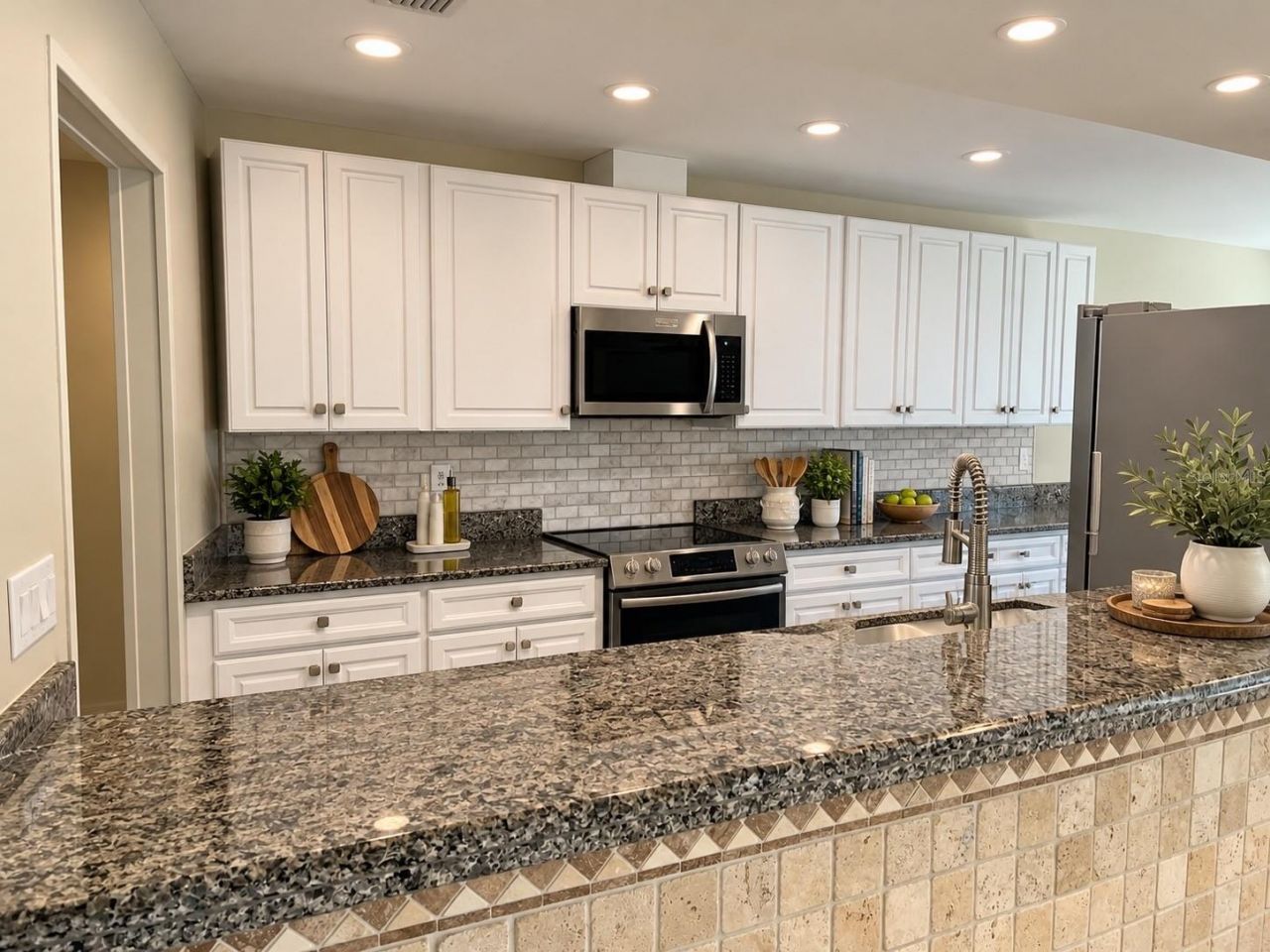 6993 Country Lakes Circle , Sarasota, FL 34243 Photo