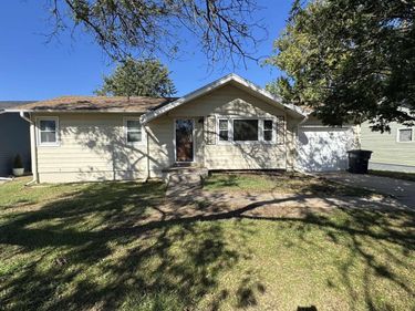 4828 Polk Street, Omaha, NE 68117