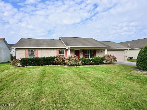 3021 Best Rd, Maryville, TN 37803