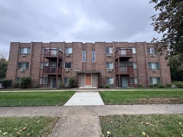 717 Strom Drive , Unit 3B, West Dundee, IL 60118