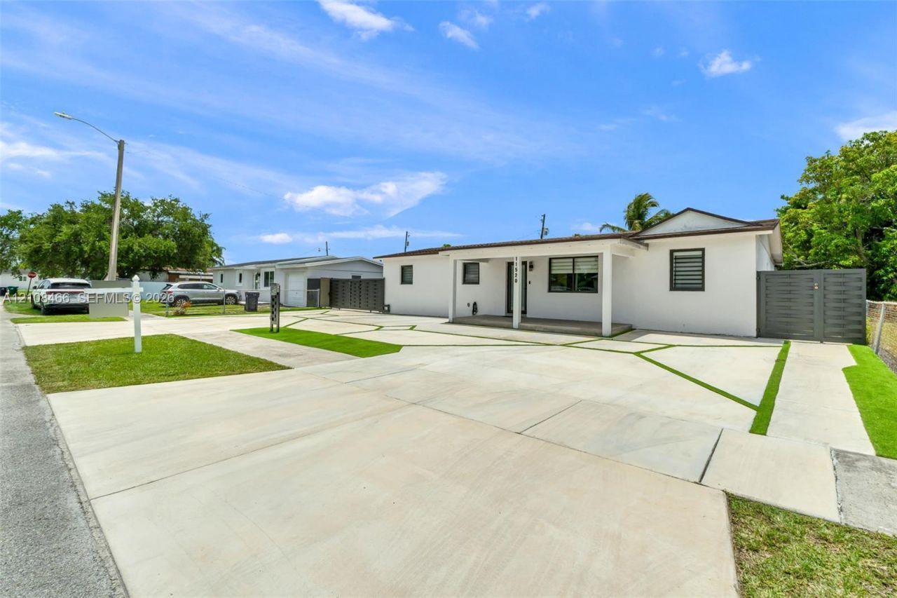 11520 SW 138th St , Miami, FL 33176 Photo