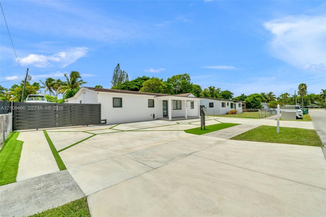 11520 SW 138th St , Miami, FL 33176 Photo