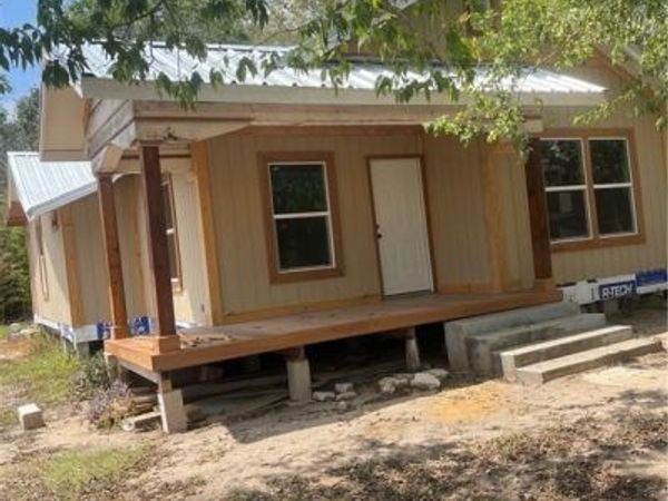 218 S Bright Street , Gonzales, TX 78629