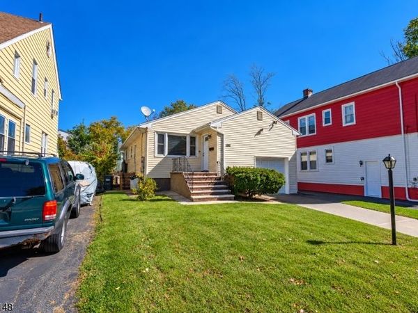 1107 Warren St, Roselle, NJ 07203