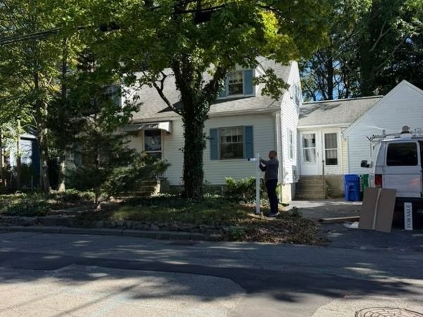 92 Sheridan, Newton, MA 02465