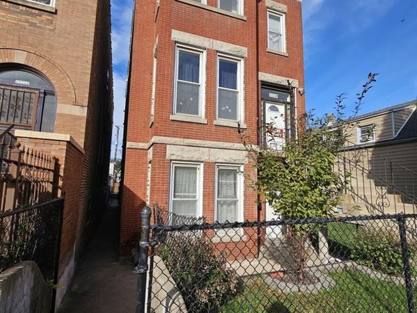 10048 S Avenue L Street, Unit 3, Chicago, IL 60617