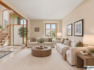 1303 Western Hills Drive, Papillion, NE 68046