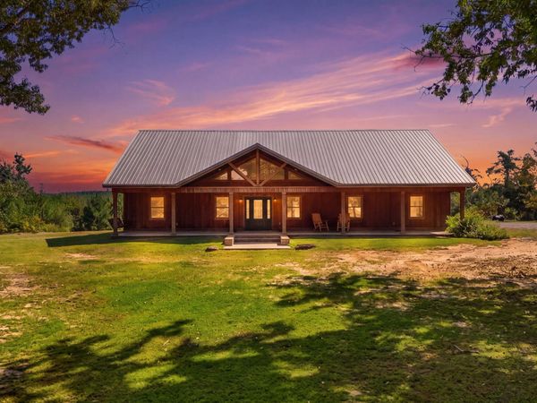 342 Sheena's Dr., Leakesville, MS 39451