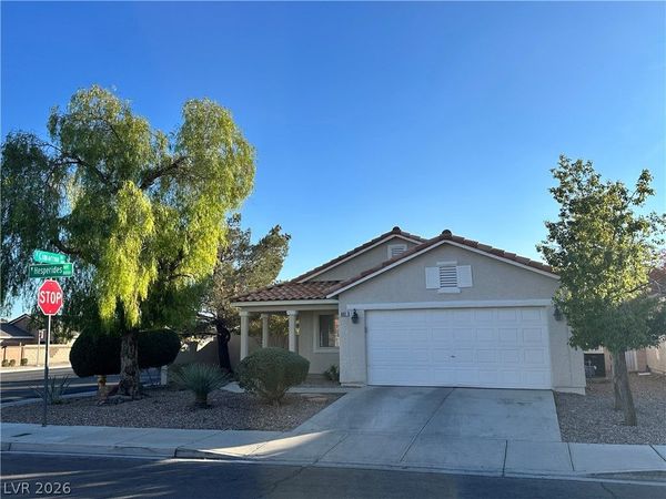 8001 Hesperides Avenue , Las Vegas, NV 89131