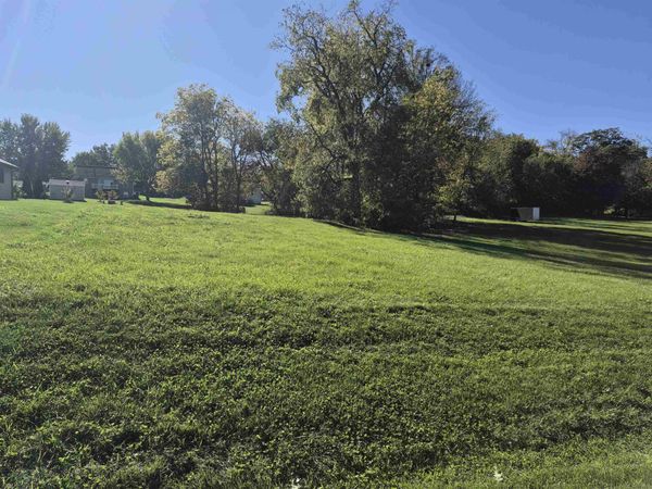 1604 Larchmont, LAKE SUMMERSET, IL 61019