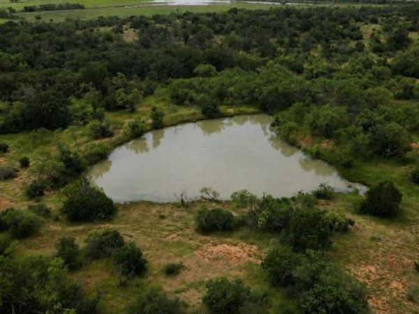 5181 CR 202 , San Saba, TX 76877