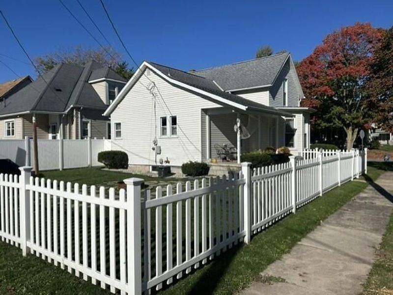 703 W Spring Street, Saint Marys, OH 45885 Photo 4