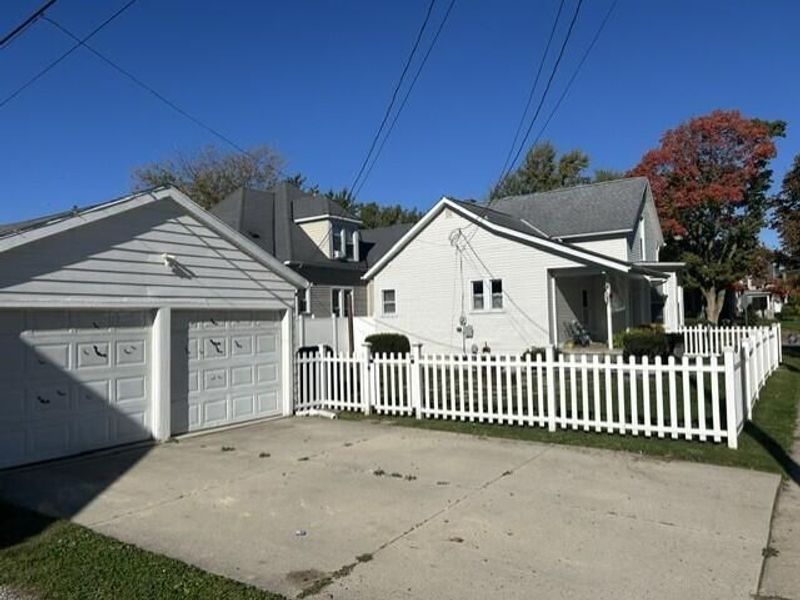 703 W Spring Street, Saint Marys, OH 45885 Photo 5