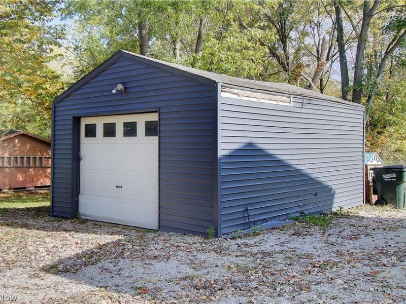 414 Cole Avenue SE, Canton, OH 44707 Photo 3