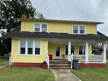 18194 S. Railroad Avenue, Boykins, VA 23827