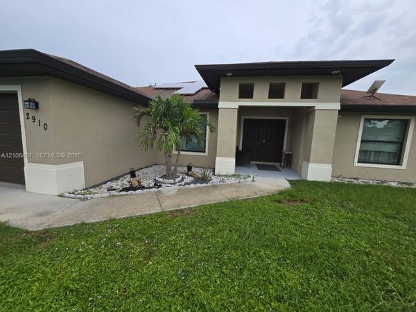 2901 31st w , Lehigh Acres, FL 33971