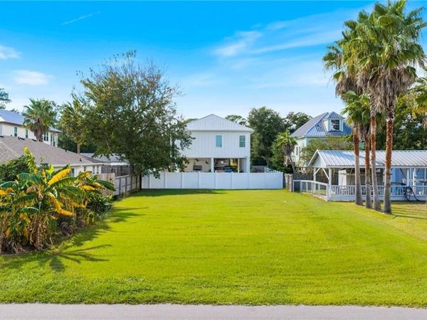 142 Wolfhead Avenue , Orange Beach, AL 36561