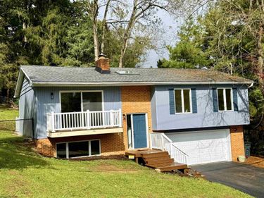 1385 Riddle Avenue, Morgantown, WV 26505