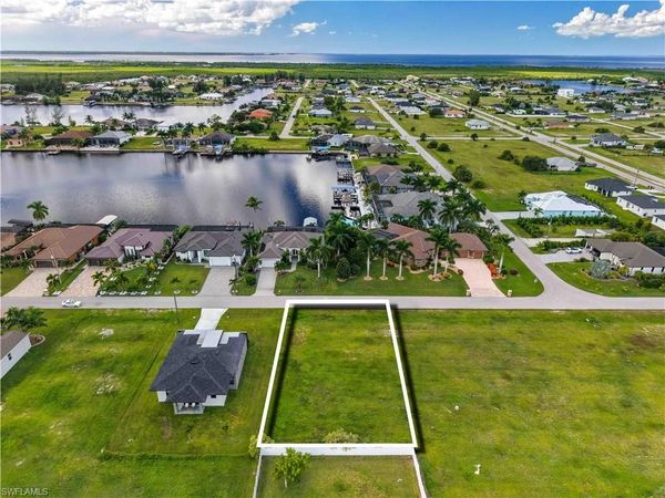 3105 NW 42nd PL , CAPE CORAL, FL 33993