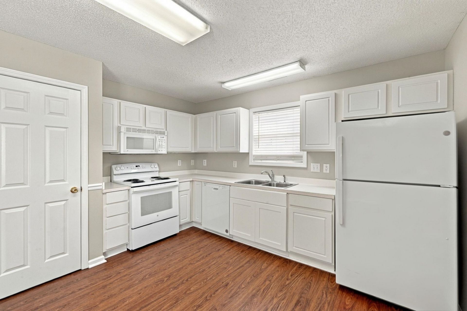 4303 Rivergate Ln.  Photo 14