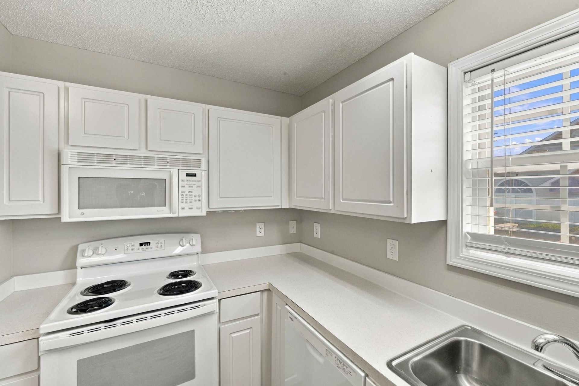 4303 Rivergate Ln.  Photo 15