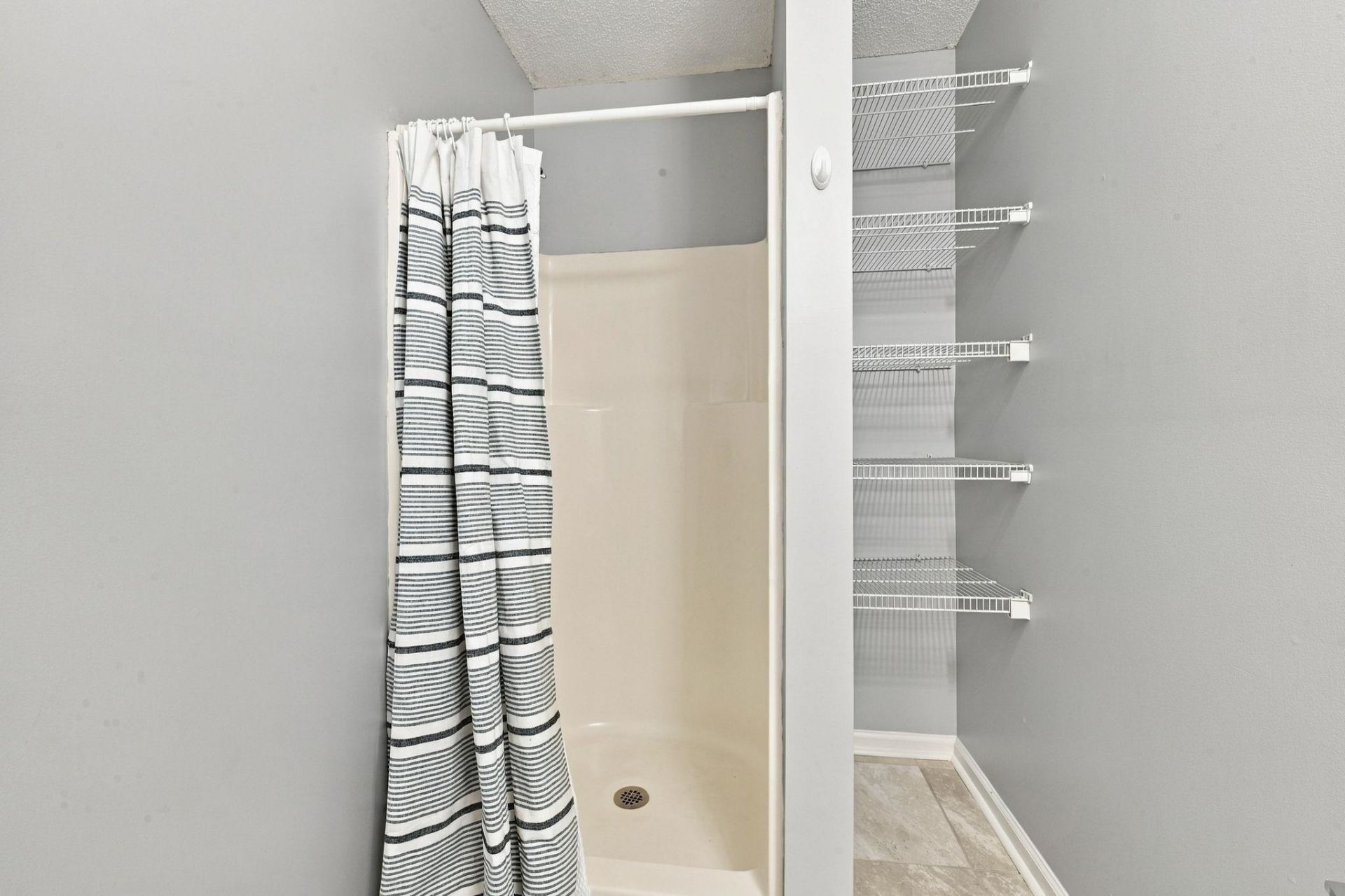 4303 Rivergate Ln.  Photo 41