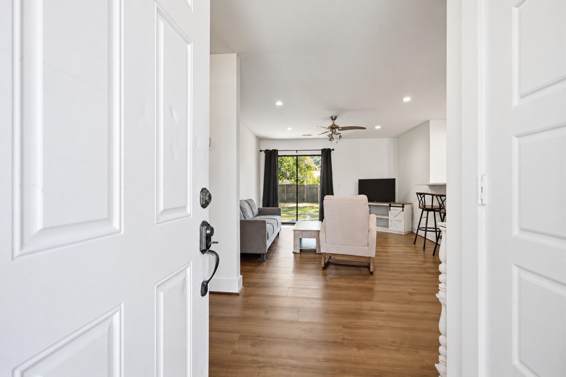 1333 Fort Johnson Road Photo 5