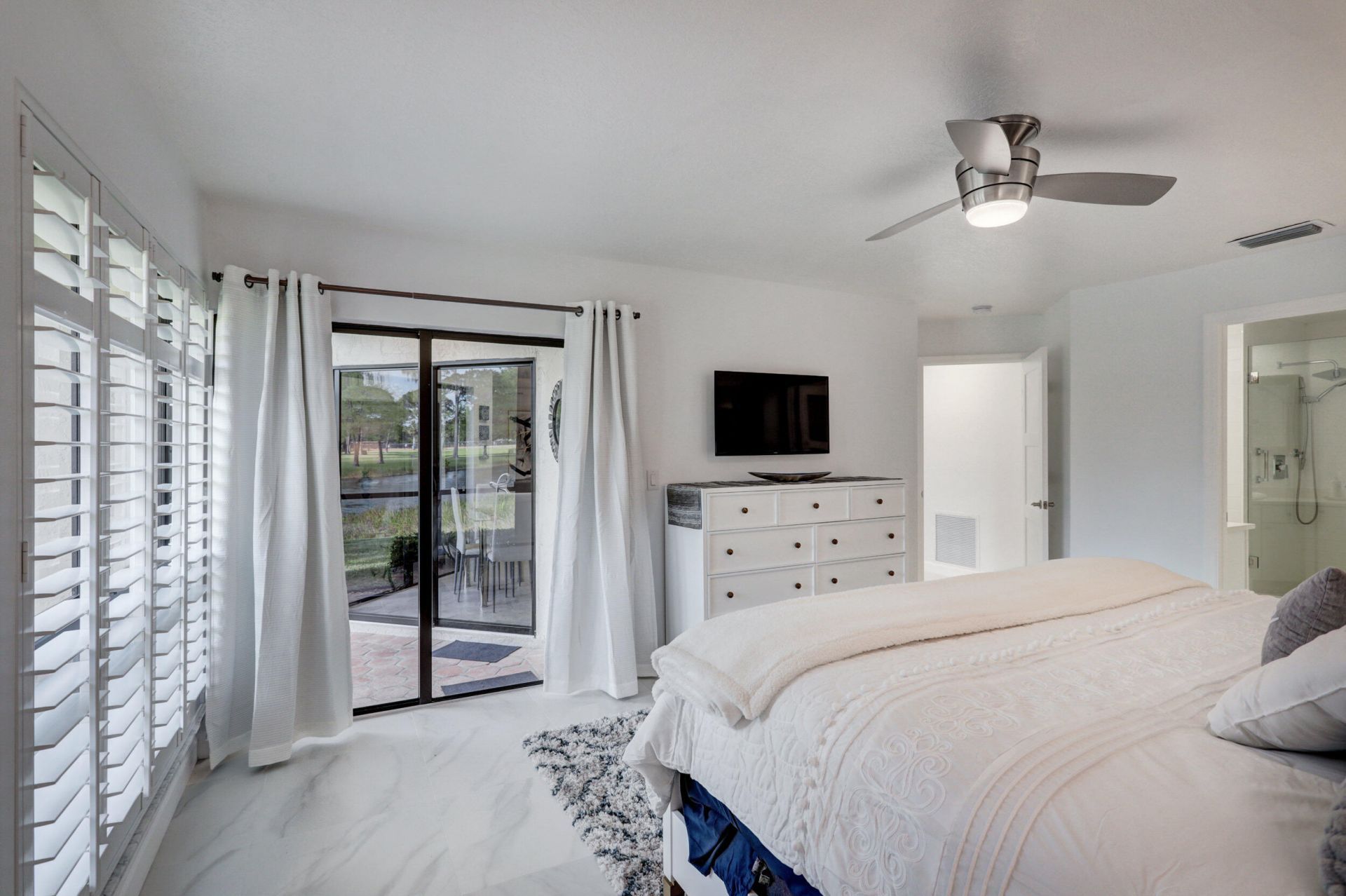 6 Lexington Lane E, Unit D, Palm Beach Gardens, FL 33418 Photo