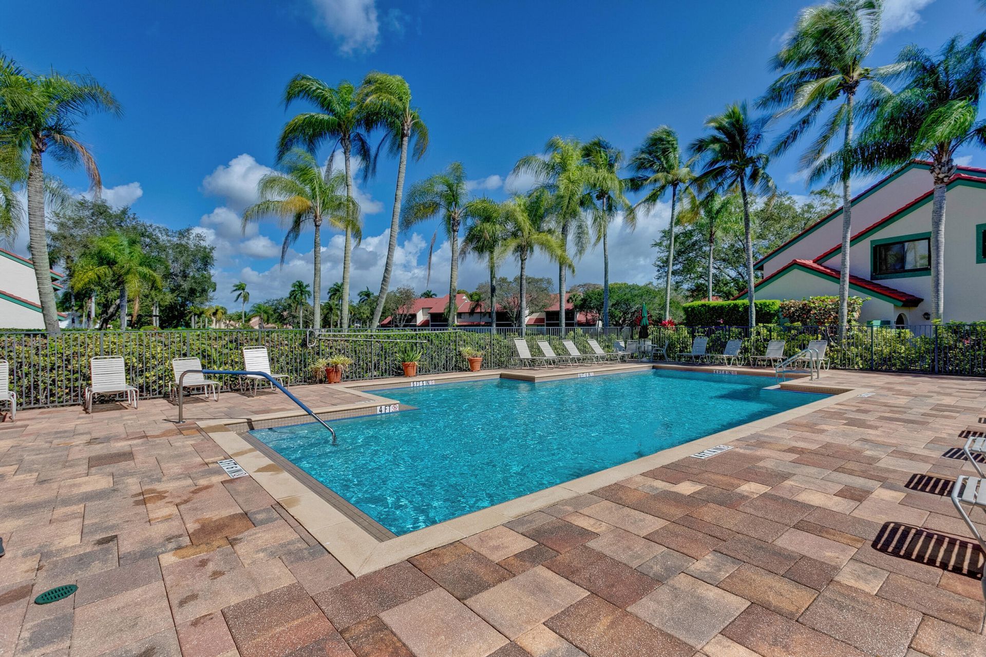 6 Lexington Lane E, Unit D, Palm Beach Gardens, FL 33418 Photo