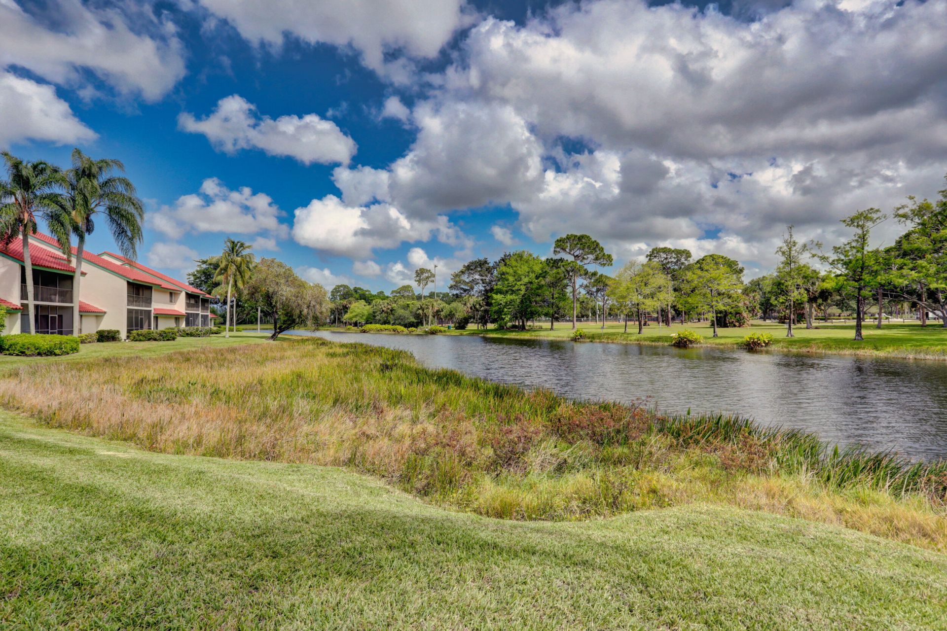 6 Lexington Lane E, Unit D, Palm Beach Gardens, FL 33418 Photo
