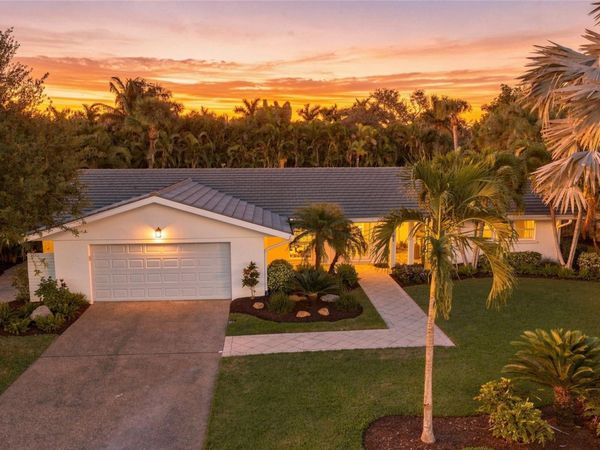 607 OWL WAY , SARASOTA, FL 34236