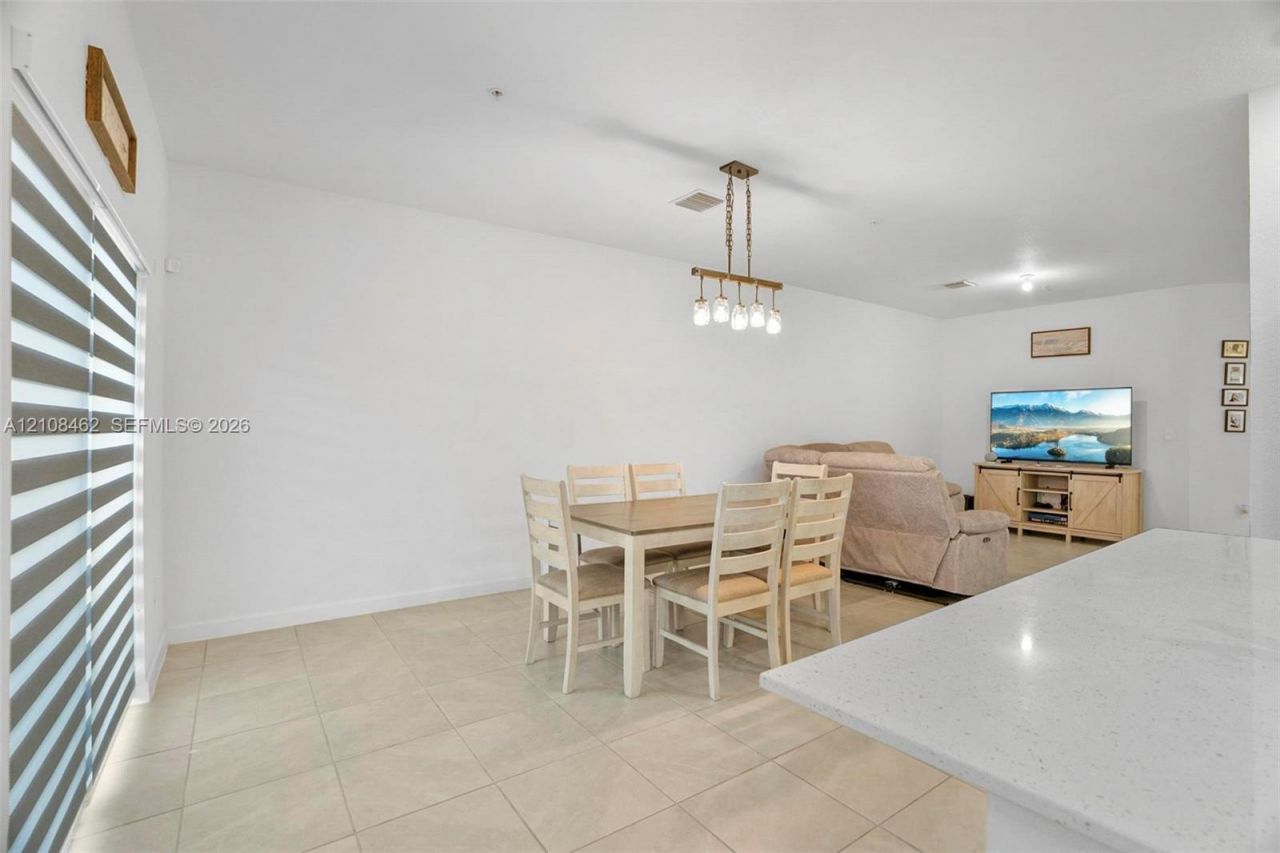 15959 SW 2nd St, Pembroke Pines, FL 33027 Photo