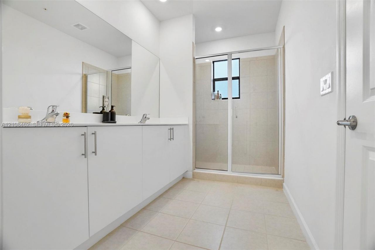 15959 SW 2nd St, Pembroke Pines, FL 33027 Photo