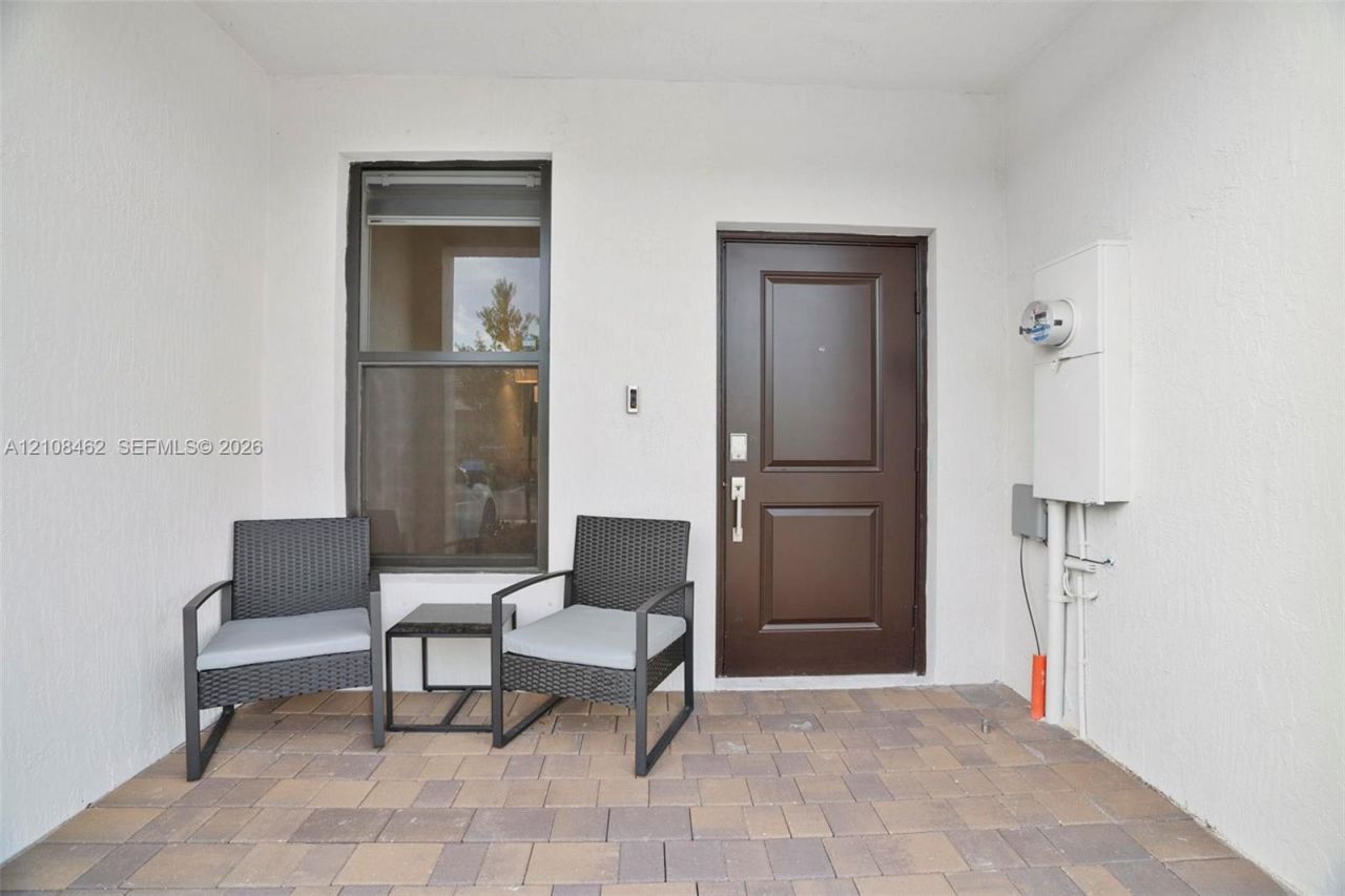 15959 SW 2nd St, Pembroke Pines, FL 33027 Photo