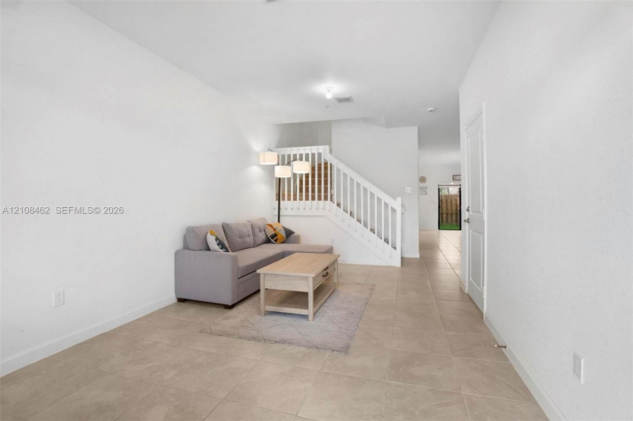 15959 SW 2nd St, Pembroke Pines, FL 33027 Photo