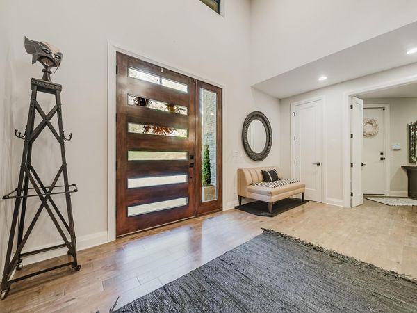 101 Lake Bluff Drive, Columbus, OH 43235