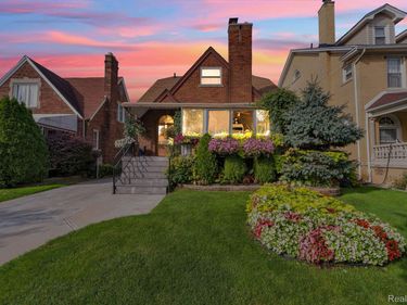 7533 Hartwell Street, Dearborn, Mi 48126