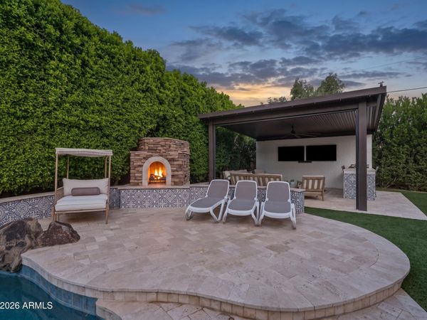 3984 E MEADOWVIEW Drive, Gilbert, AZ 85298