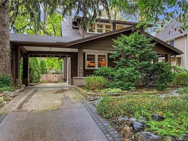 7 Wisteria Drive, Oakwood, OH 45419