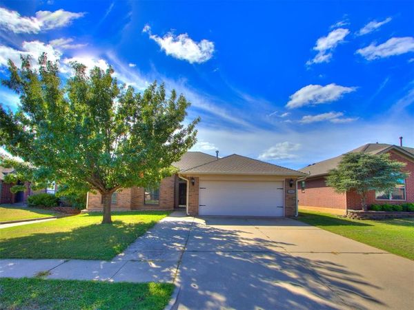 316 SE 23rd Street, Moore, OK 73160