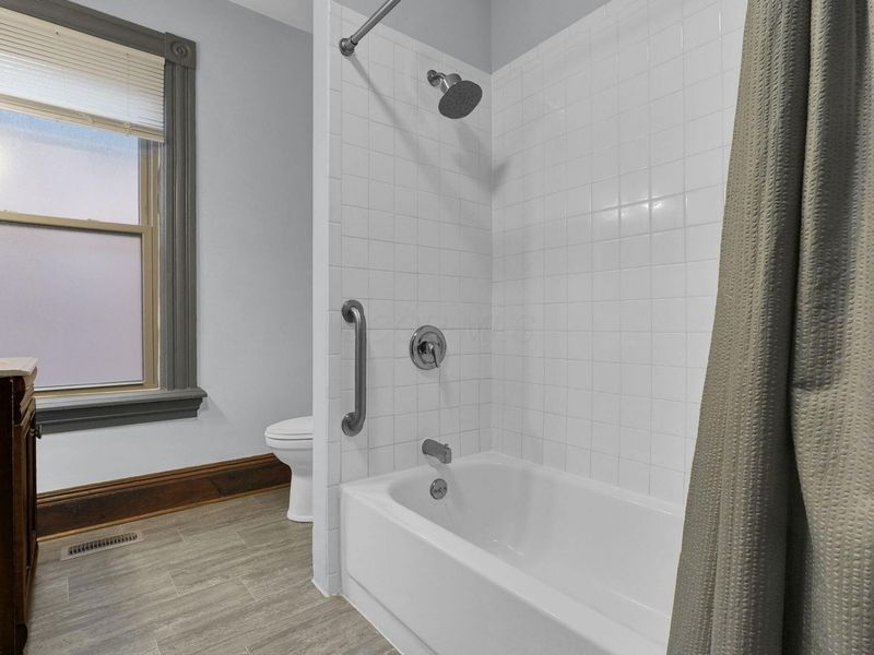 408 W 1st Avenue, Columbus, OH 43201 Photo 17