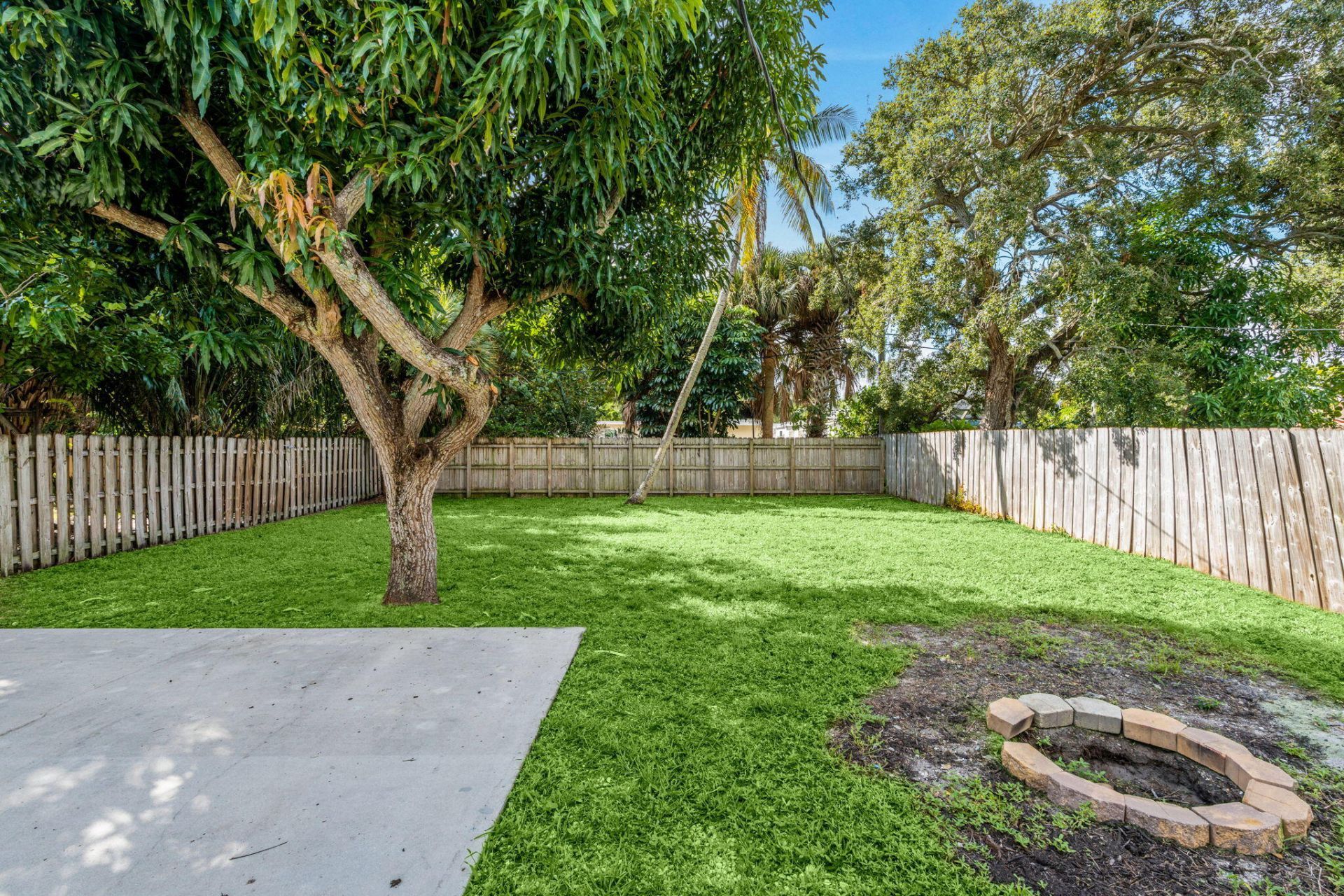 128 E Central Boulevard, Lantana, FL 33462 Photo