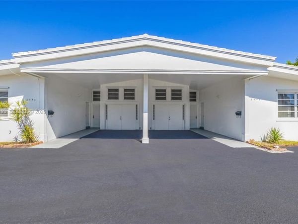 2645 NE 32nd St, Fort Lauderdale, FL 33306