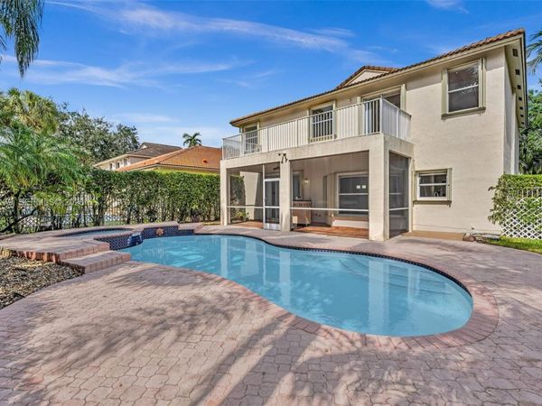 15854 SW 14th Ct , Pembroke Pines, FL 33027